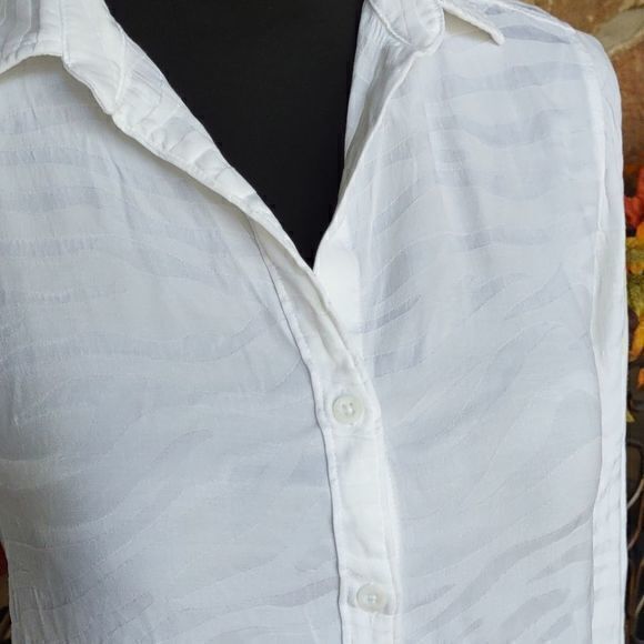 Bella Dahl White Animal Print Long‎ Sleeve Blouse Sz XS - Picture 2 of 12